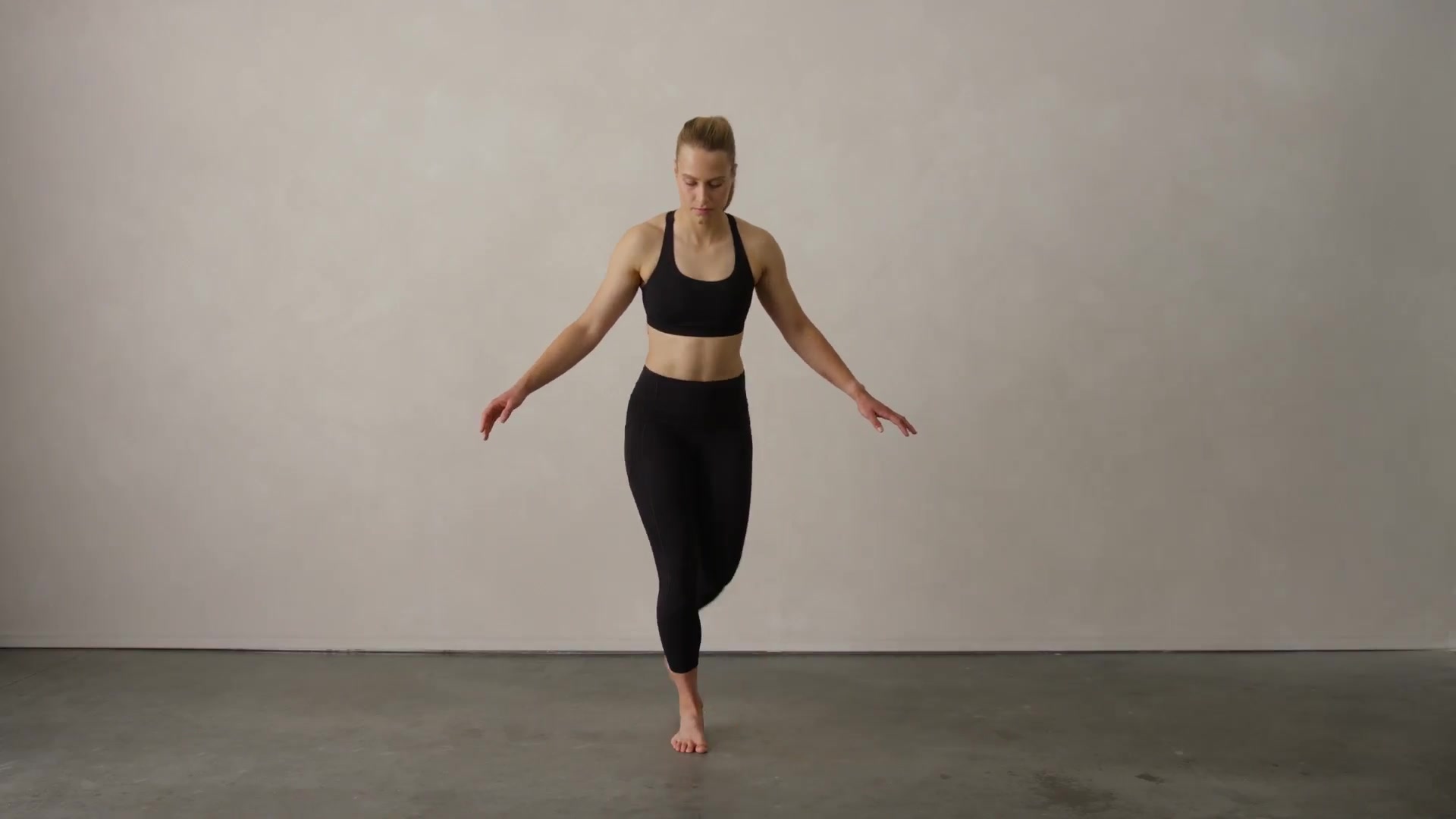 Side Reach Opposite Side Reach - Video, Instructions & Variations
